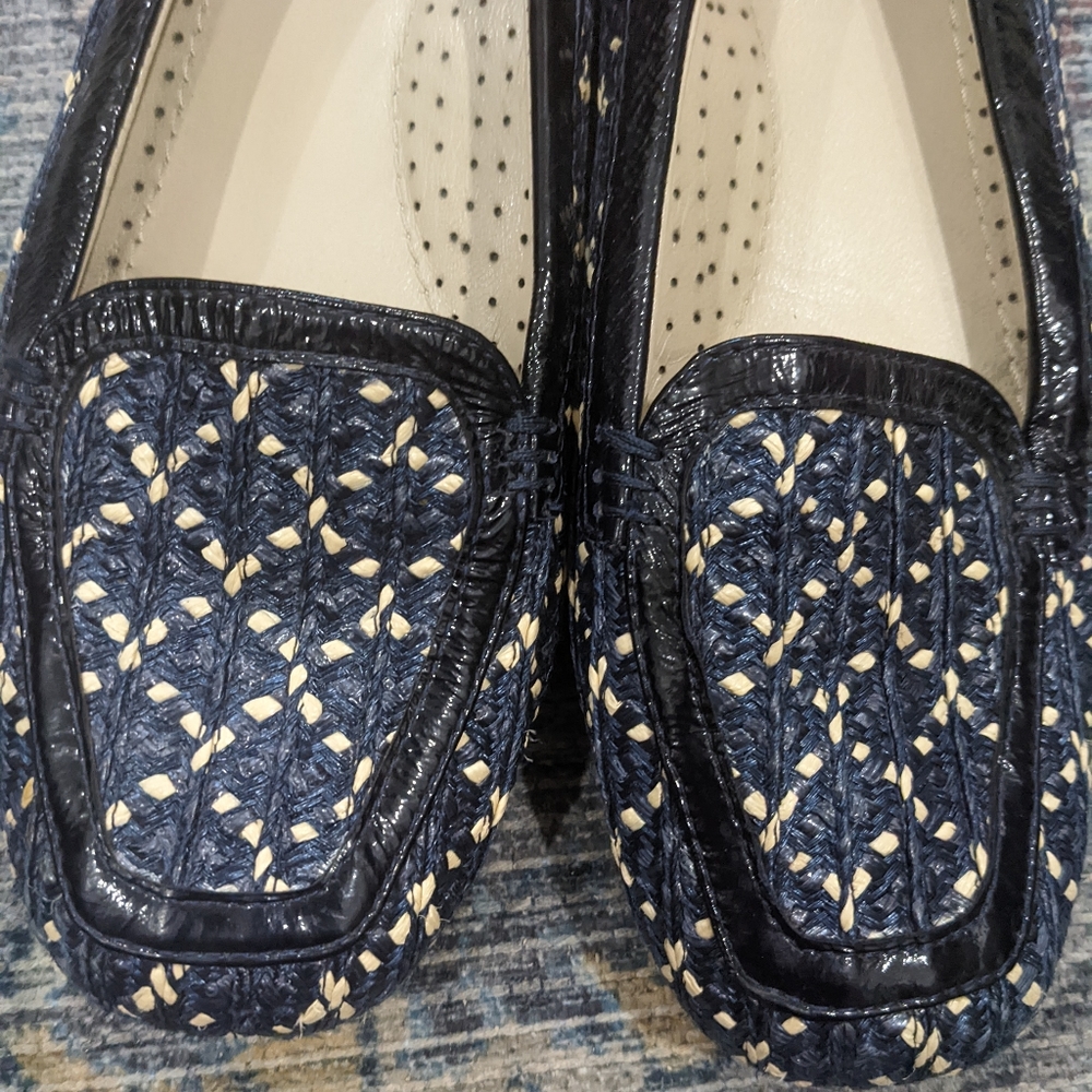 Eric Javits | Raffia and leather woven loafers - Picture 4 of 7